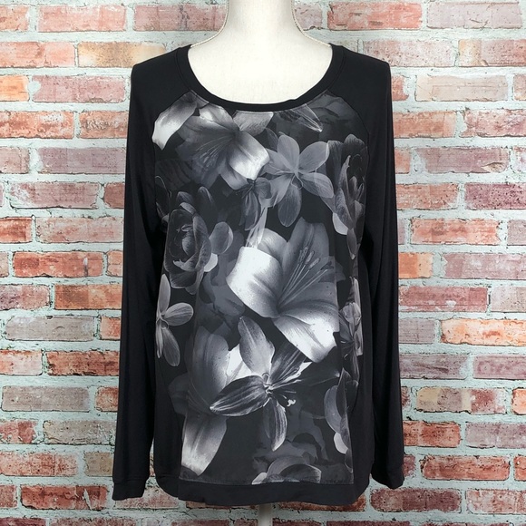 Banana Republic Tops - BANANA REPUBLIC Charcoal Gray Floral Graphic Top